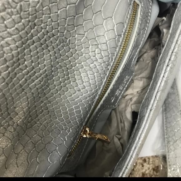 Beautiful bebe Gillian Crossbody - Picture 6 of 7